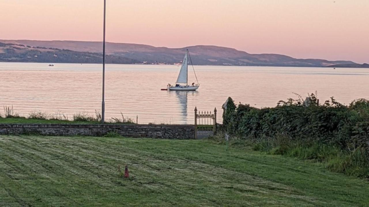 Beach House Pods Dunoon Esterno foto